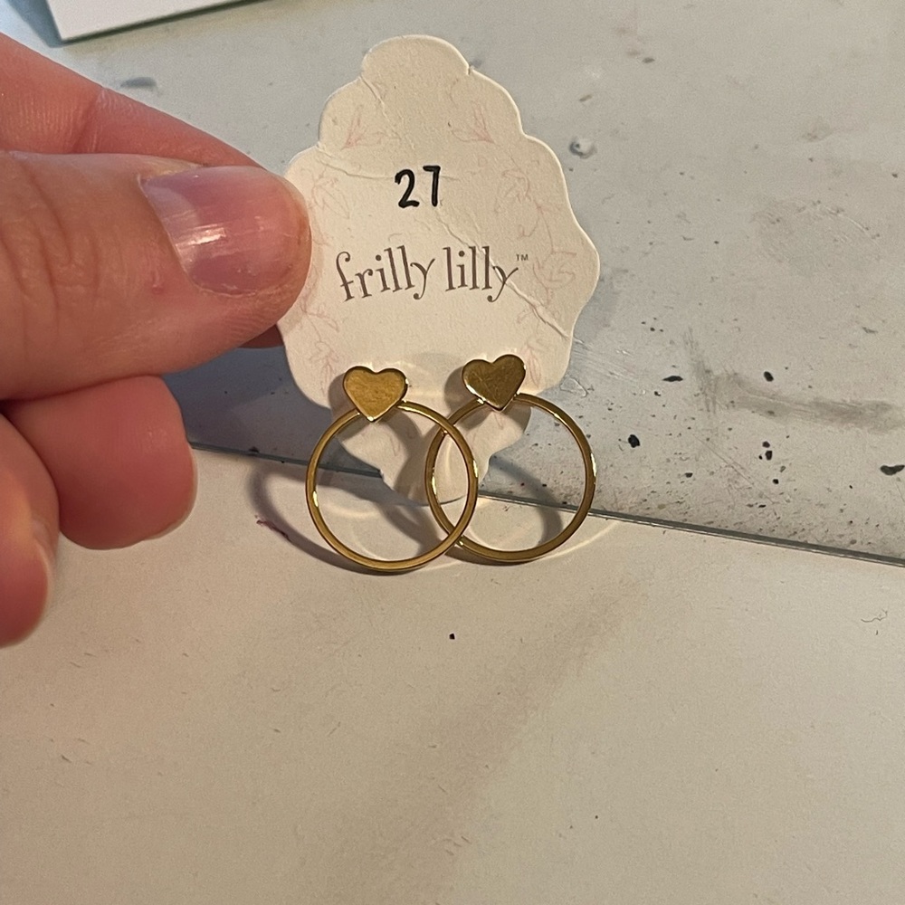 cute gold stud hoops never worn
